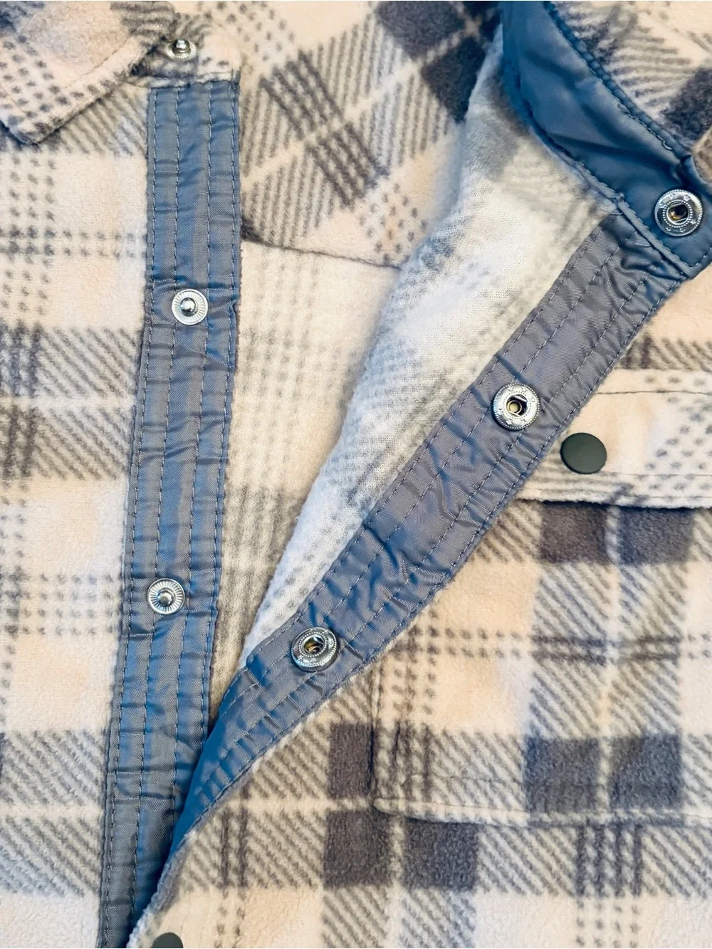 ONeill Soft Fleece Plaid Long Sleeve Snap Shirt Womens Large Pink Grey Pockets - Picture 7 of 13